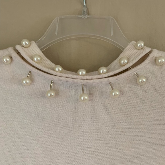 Alice + Olivia cream sweater with pearl accented neckline - Picture 5 of 6